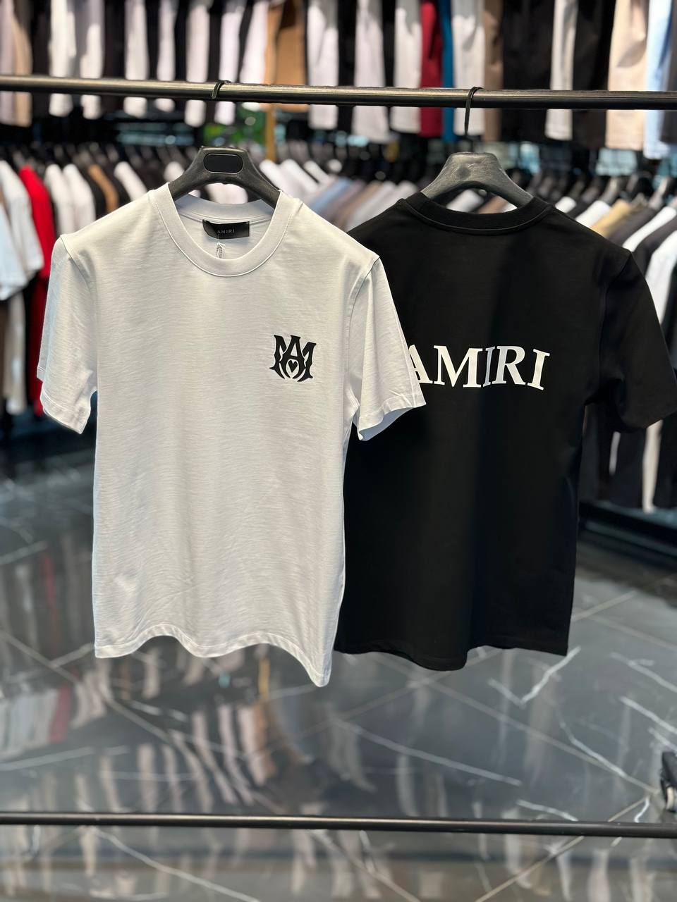 AMIRI logo-embossment T-shirt