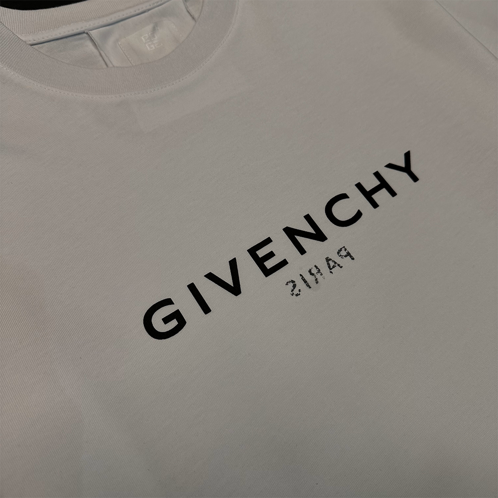 GIVENCHY Paris Logo Print T-shirt